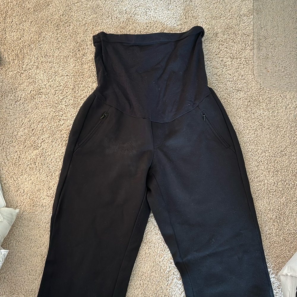 A pea in the pod Black Dress pants - materials